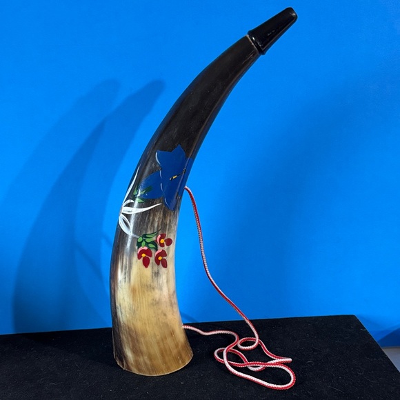 Swiss vintage hand-painted steer or cow horn used as a bugle or decorative item